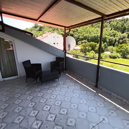 Daire Kureli - Two Bedroom With Terrace
